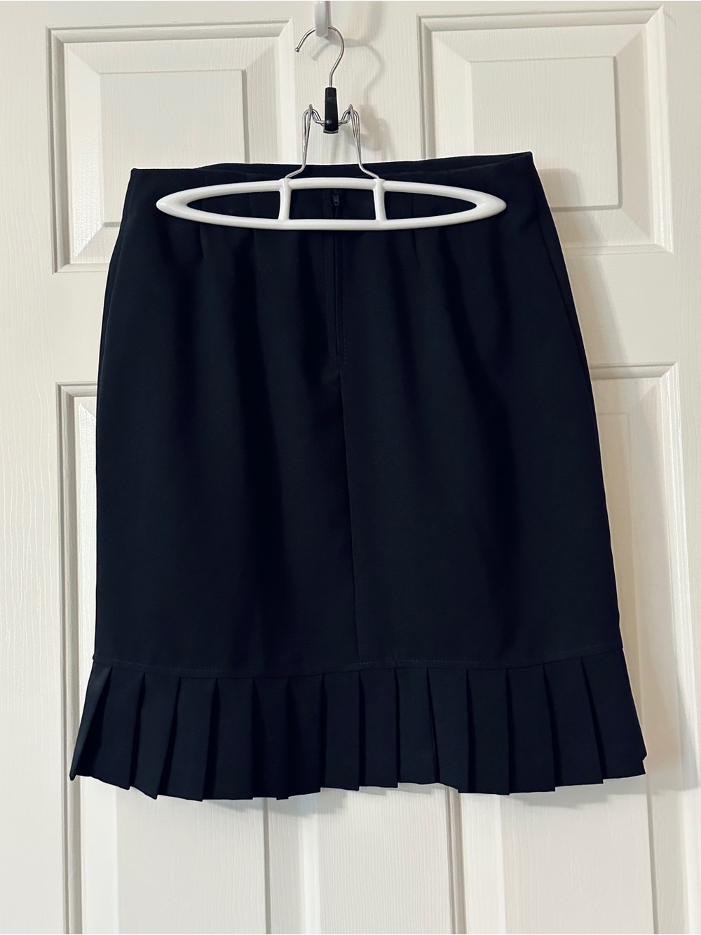 Dark Navy & White skirt suit set - Picture 4 of 5